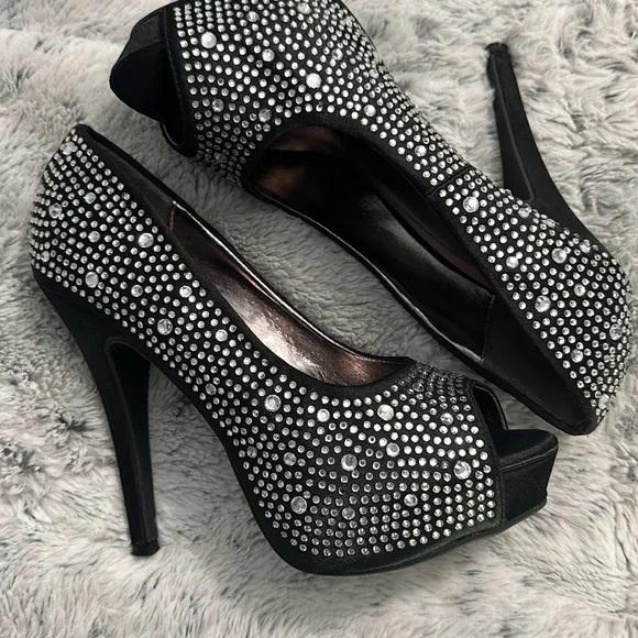 Charlotte Russe Bling Heels - Picture 2 of 6